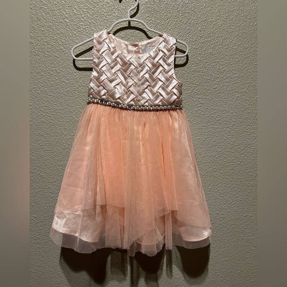 NWOT Rare Edition Peach Color Girl Toddler Dress Sise 3T